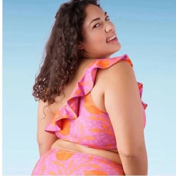 Liberty & Justice The Etu Bikini Ruffle top & bottom top is XL bottom XXL - Picture 3 of 7